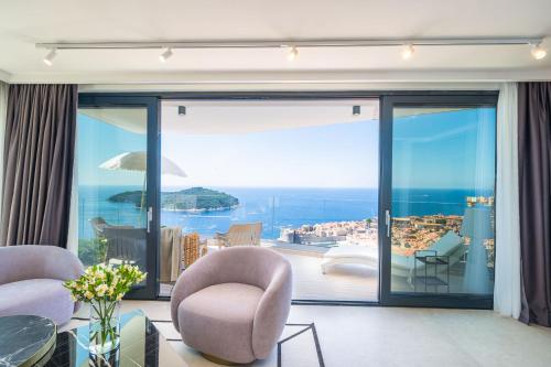 Zen Kalifa 5 Star Exclusive Residence for 4