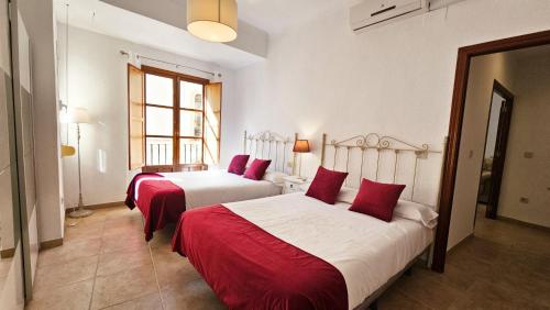 Alorena Con Balcones Al Real — Ubeda