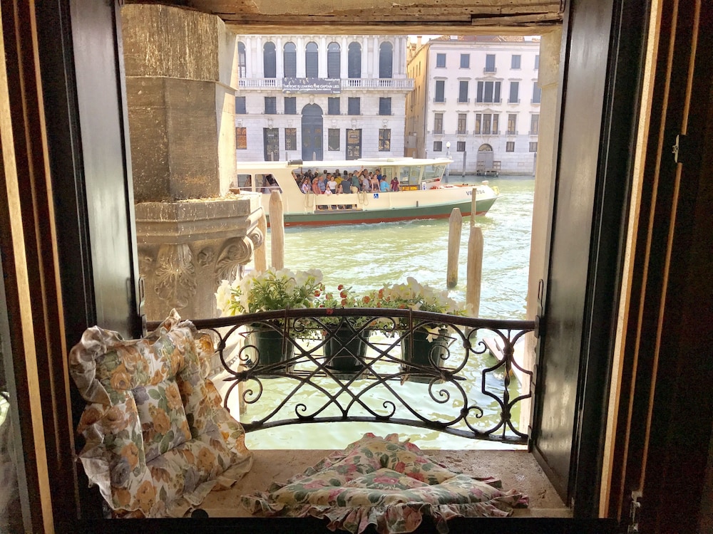 La Felice Canal Grande — 4-Star Luxury Hotel in Venice, Italy
