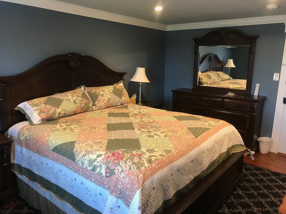 Stottsville Inn - photo 8