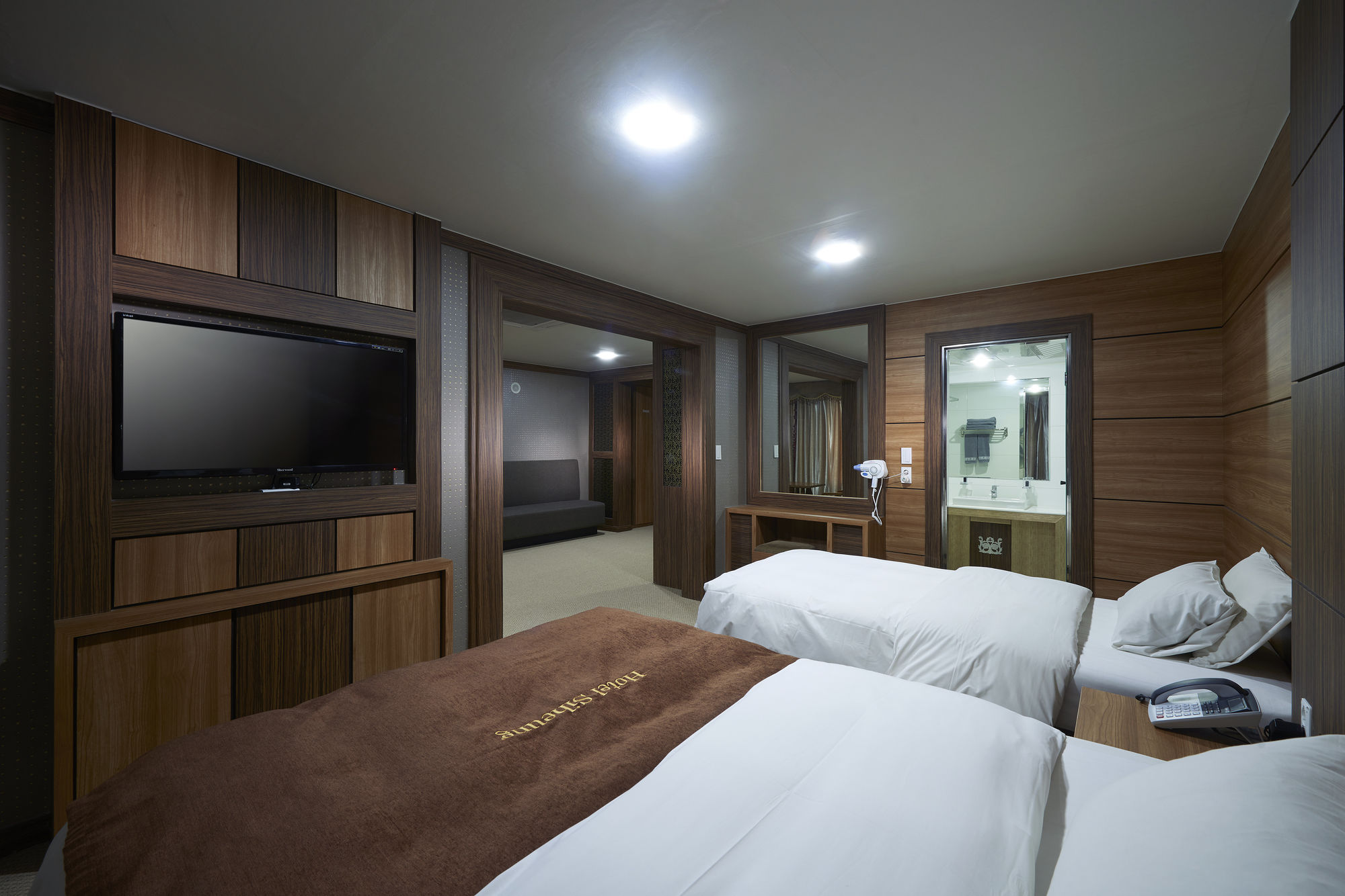 Benikea Premier Hotel Siheung in Incheon, South Korea