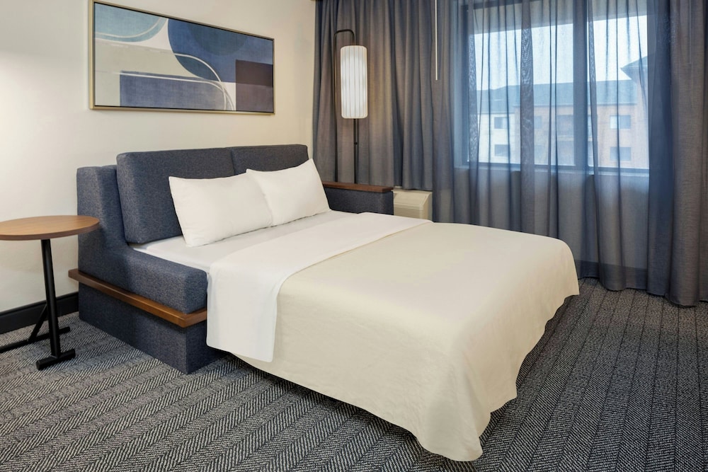 Courtyard by Marriott Springfield Airport - photo 14