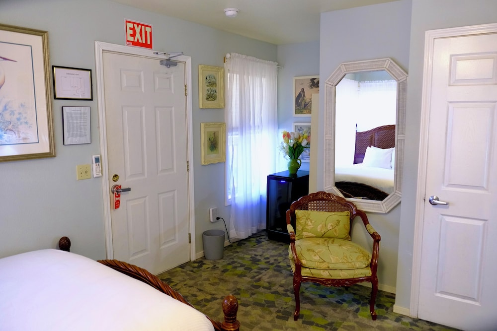 Yosemite Bug Rustic Mountain Resort - photo 22