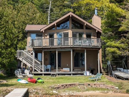 Golden Crystal Shores in Beulah, United States