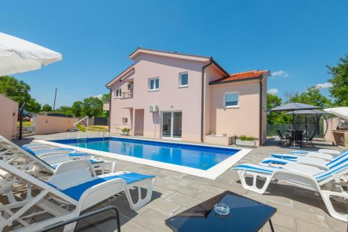 Villa Bianca with private pool — 4-Star Luxury Hotel in Imotski, Croatia