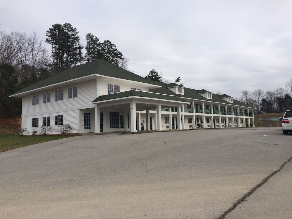 Hurricane Inn - photo 33
