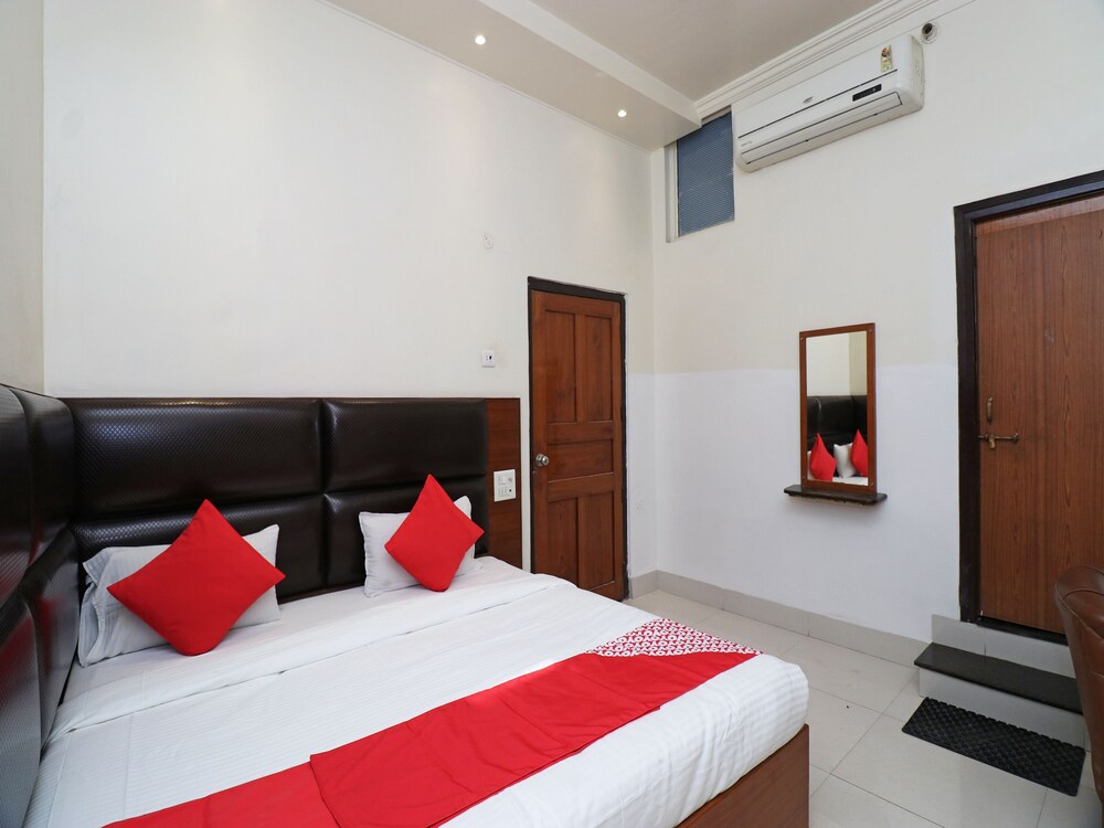 Oyo 22396 Hotel Ashoka International — Kanpur