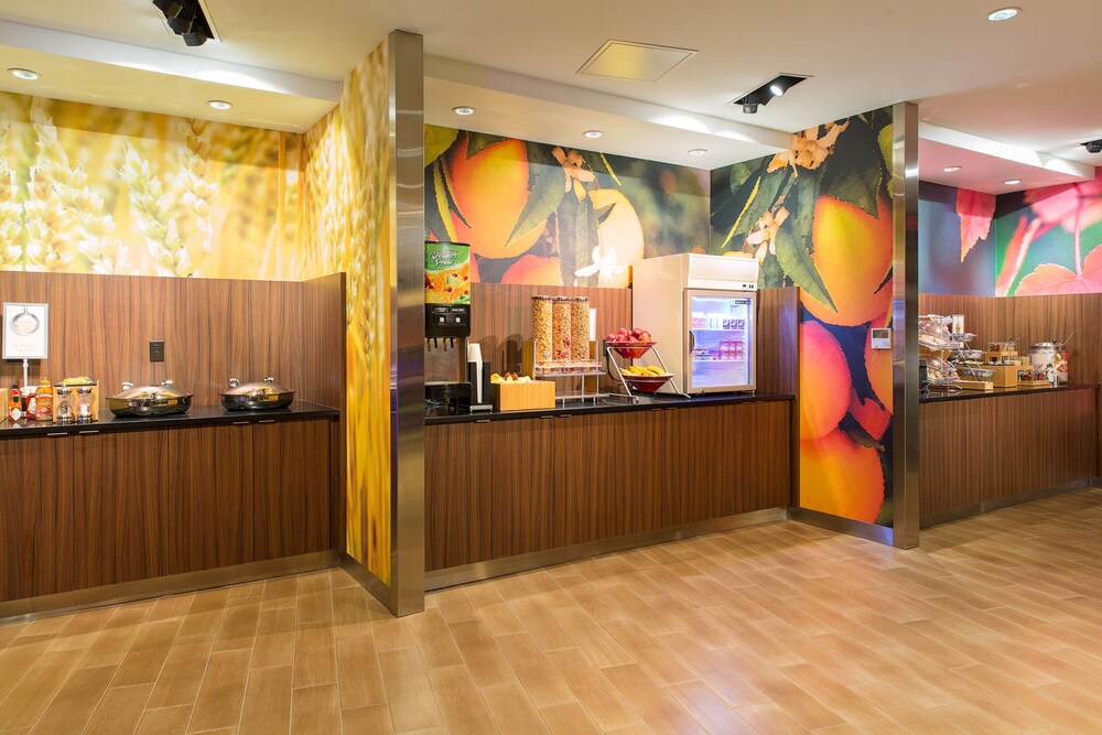 Fairfield Inn & Suites by Marriott Sacramento Folsom - photo 20