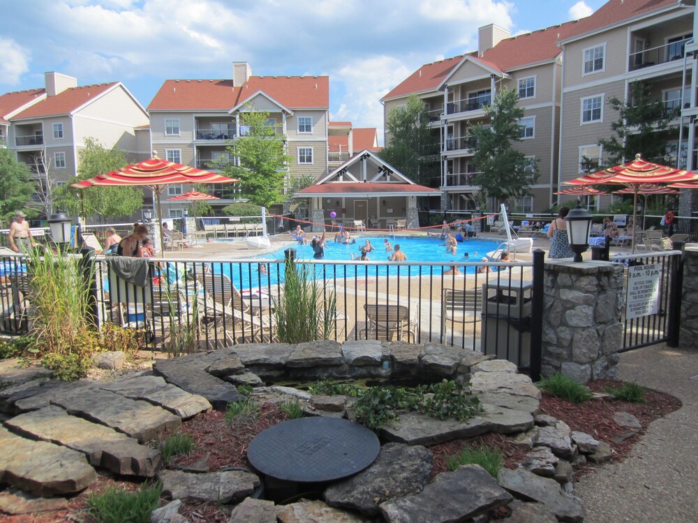 Brook Poolside Walk In Meadow Brook - photo 39