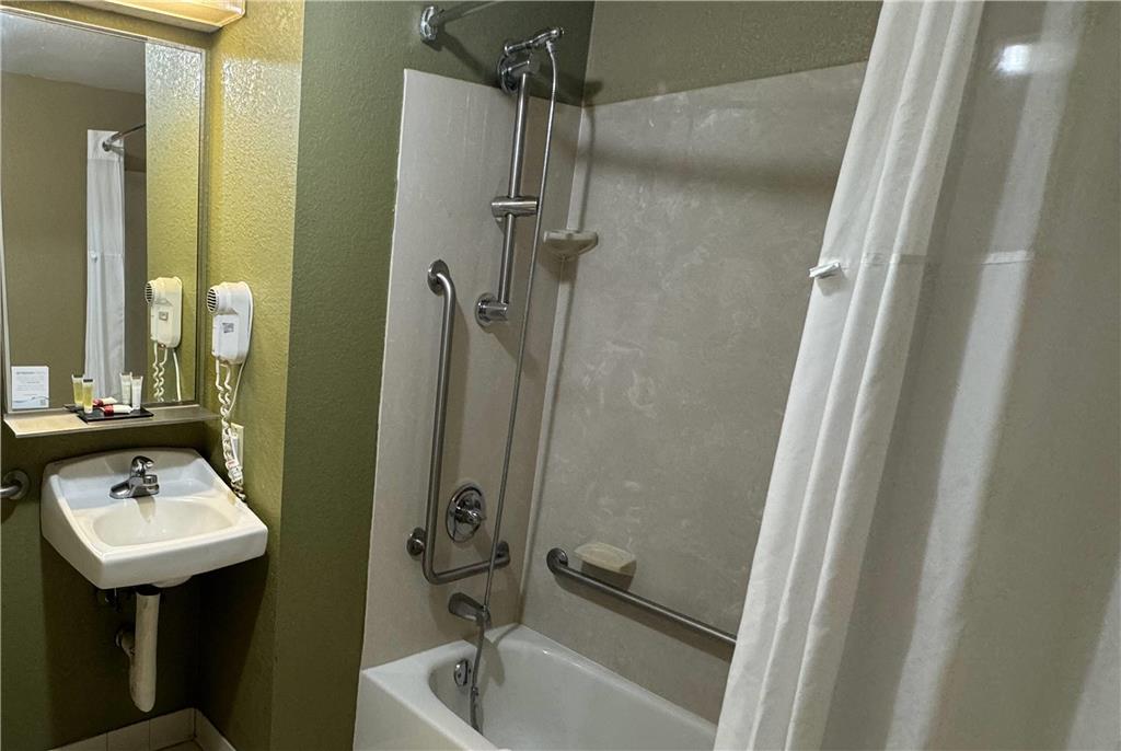 Super 8 by Wyndham New Cumberland - photo 17