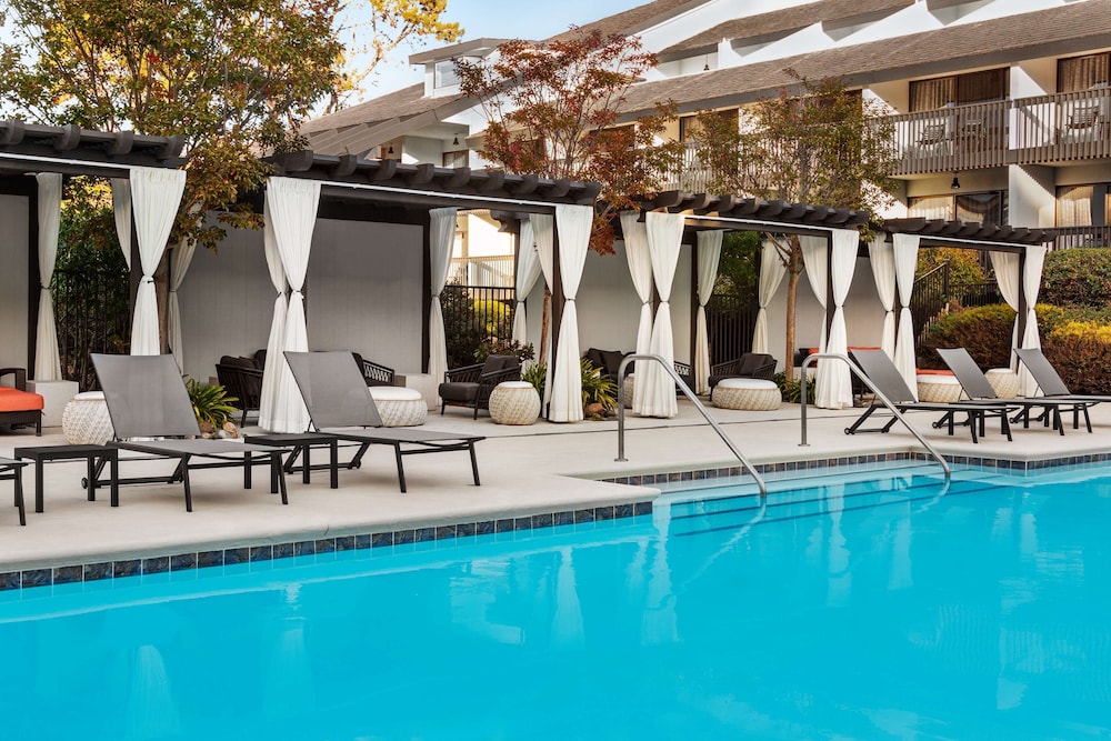Hilton Garden Inn Monterey - photo 52