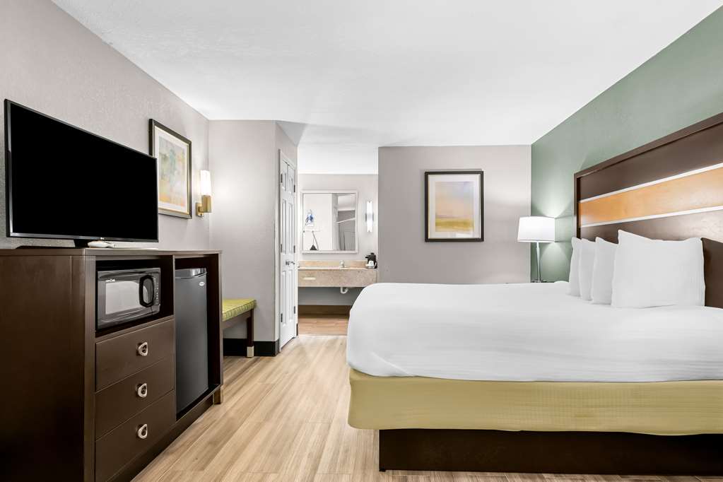Best Western Executive Suites - photo 21