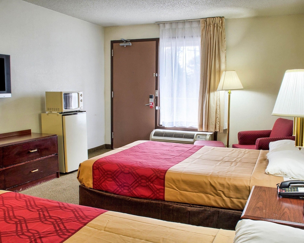 Econo Lodge Richmond VA - photo 6