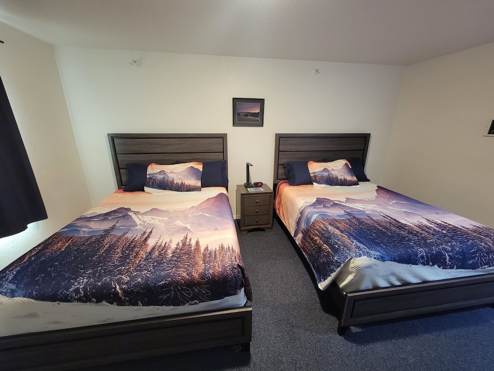 Eagle Bay Inn - photo 8