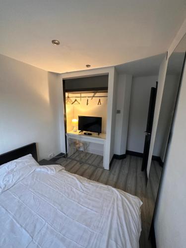 Spacious Double near Train Station — Birmingham — photo 4