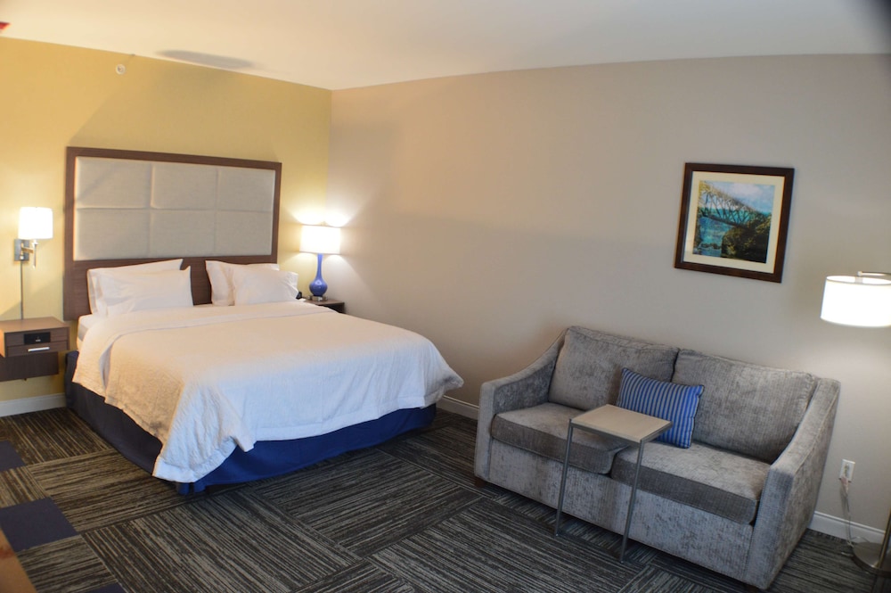 Hampton Inn Lockport Buffalo - photo 15