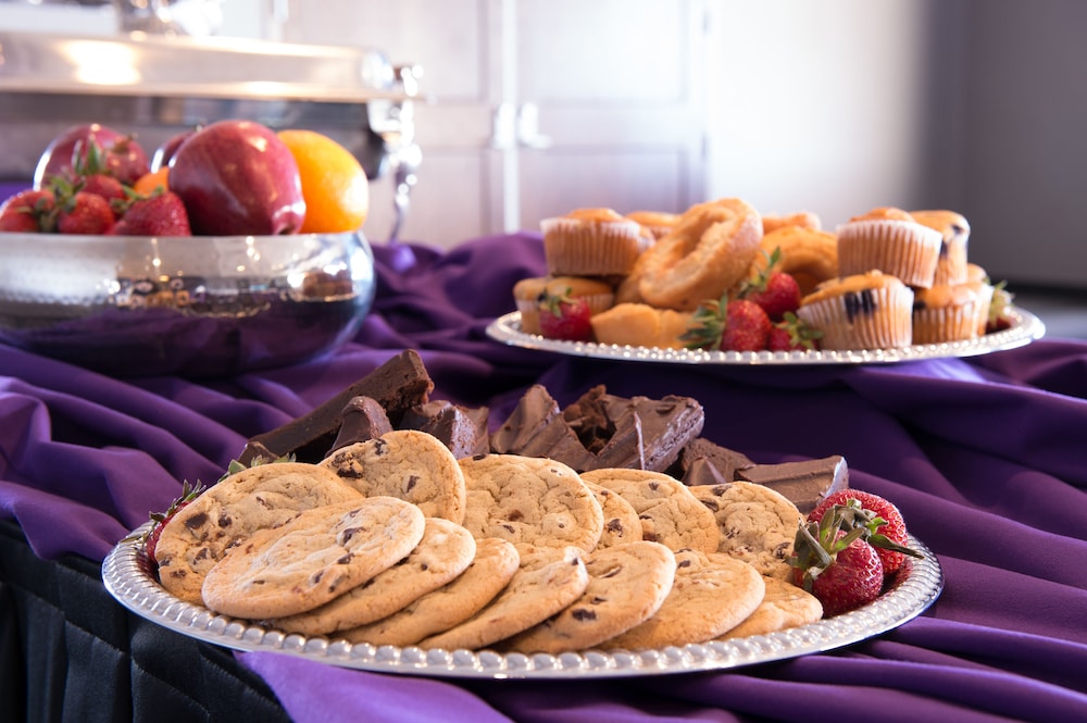 The Bluemont Hotel - photo 40