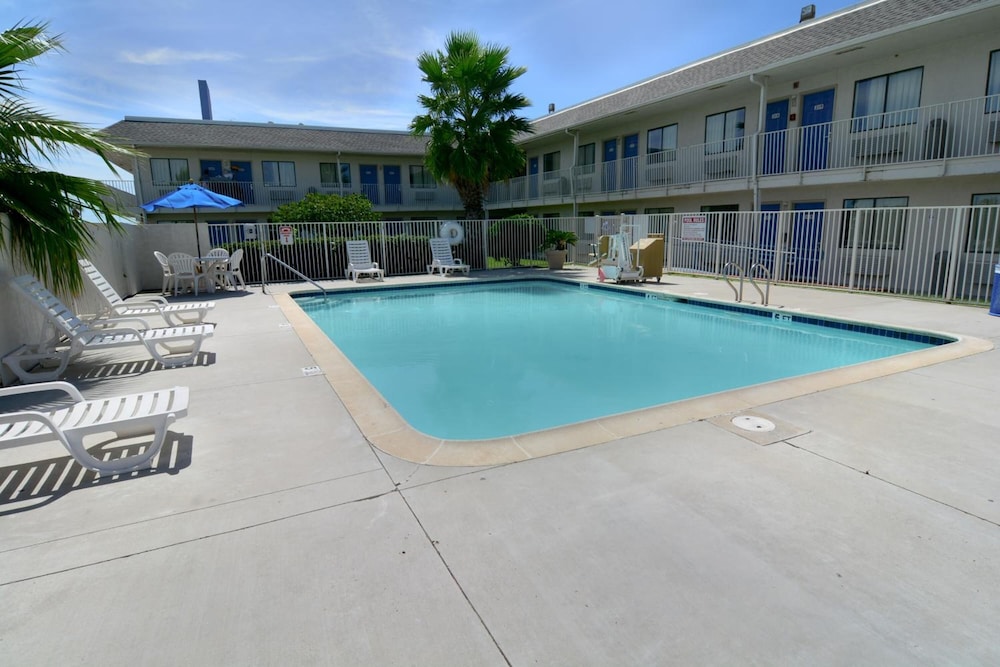Motel 6 Galveston TX - photo 20