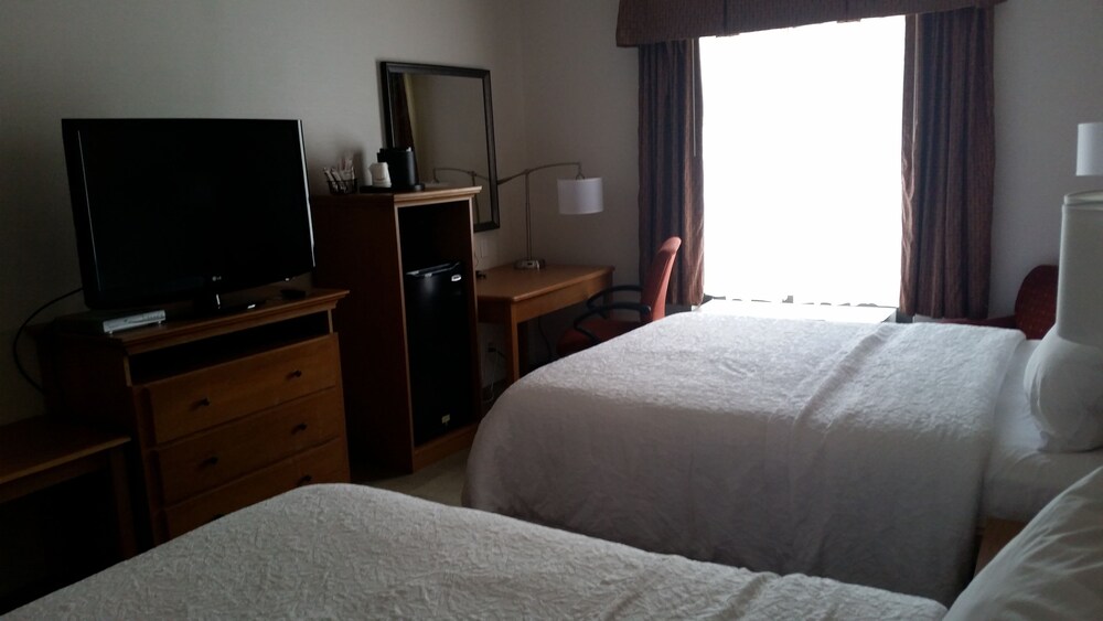 Hampton Inn Cortland - photo 13