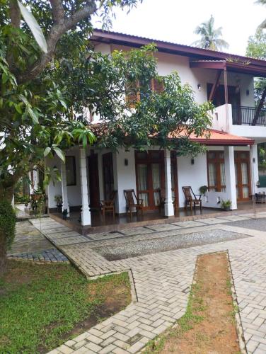 Villa Muthuwin — 4-Star Luxury Hotel in Panadura, Sri Lanka