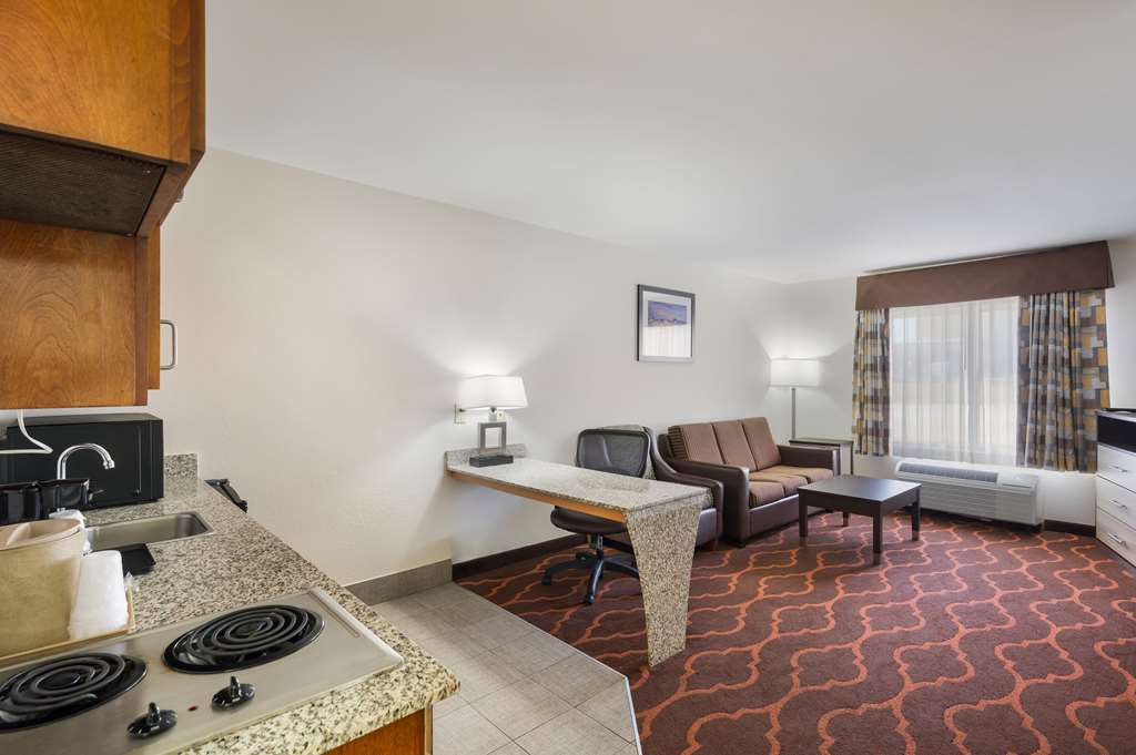 Quality Inn & Suites Huntsville Research Park Area - photo 22