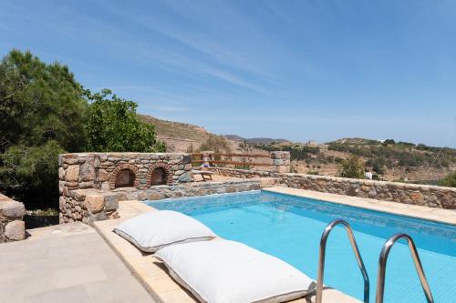Blue Vista Patmos pool studio — 4-Star Luxury Hotel in Patmos, Greece
