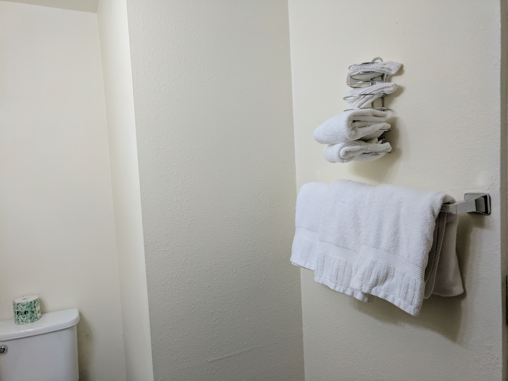 La Hacienda Motel - photo 12
