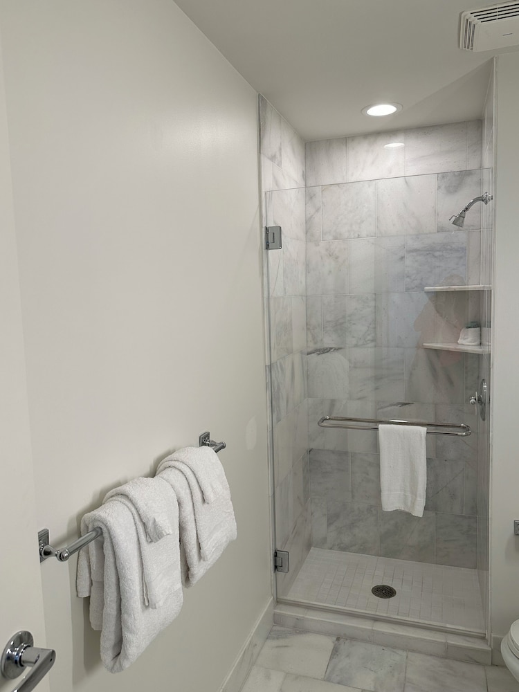 Village Suites Bay Harbor - photo 62