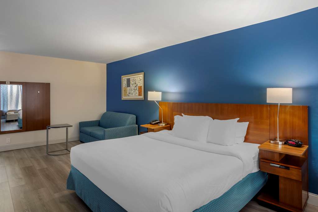 Comfort Inn & Suites Mt. Laurel Philadelphia - photo 31