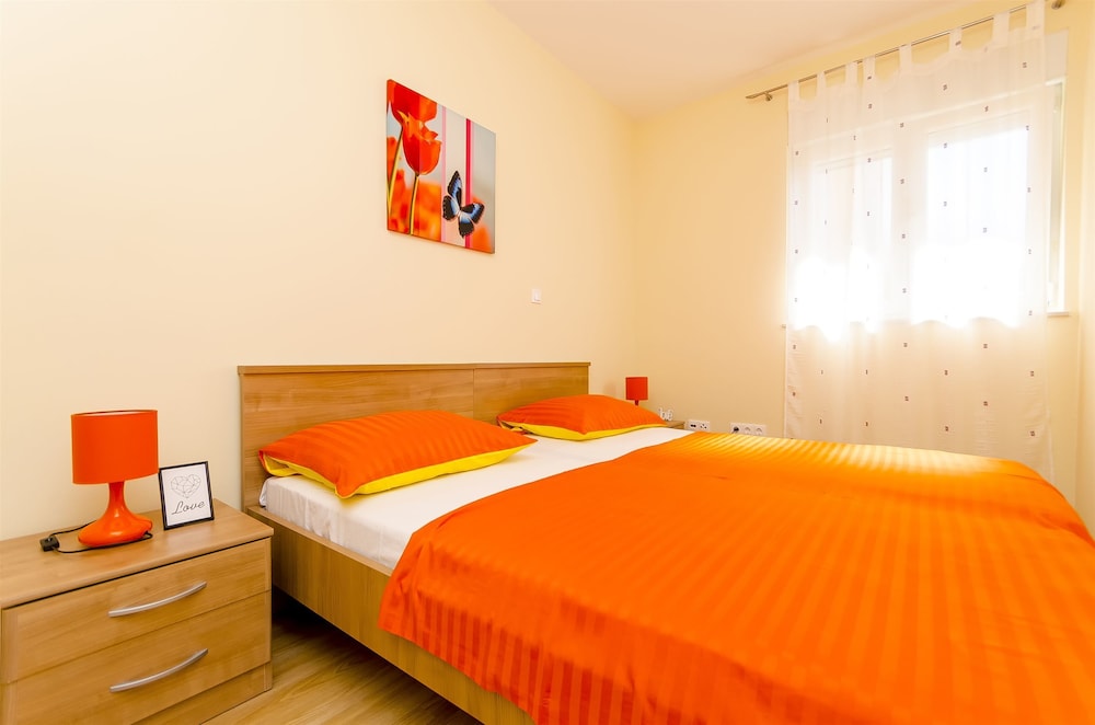 Apartments Smilje — 4-Star Luxury Hotel in Rogoznica, Croatia