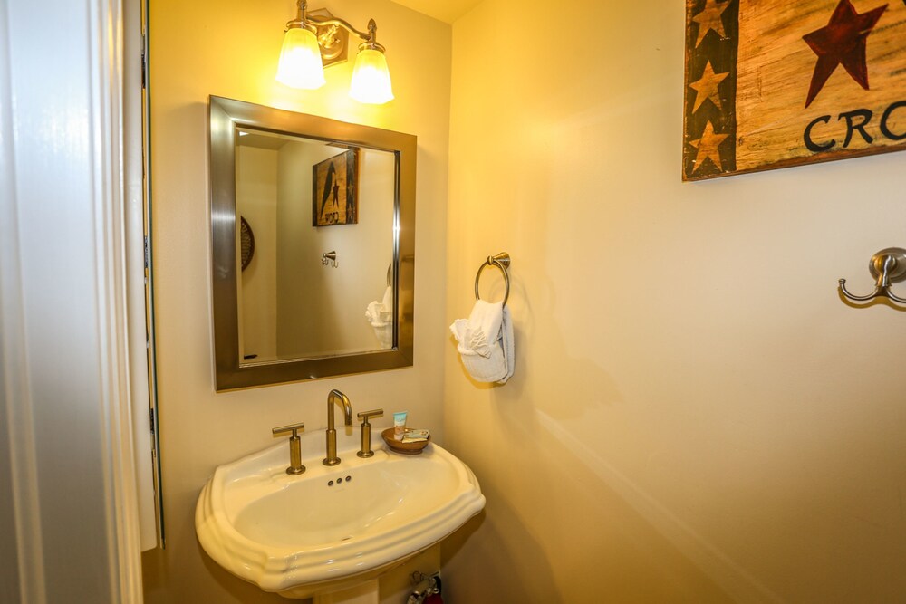 3610 Estero Blvd - photo 20