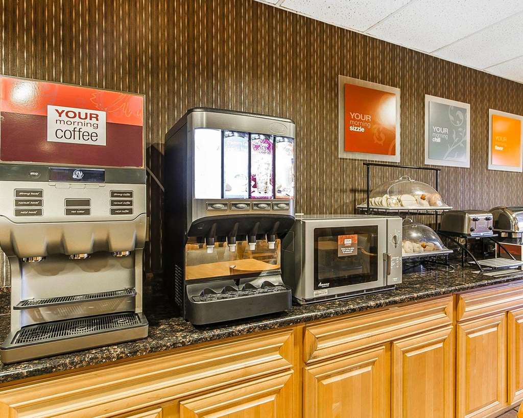 Comfort Inn Owatonna near Medical Center - photo 56