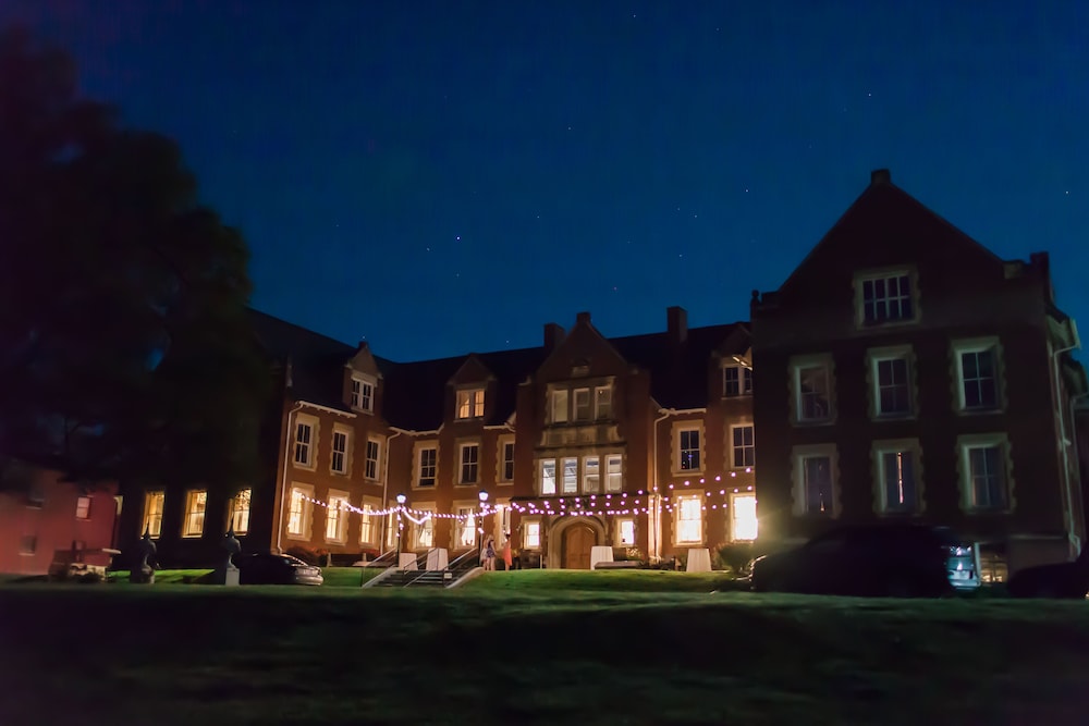 The Inn at Belvoir Winery in Liberty, United States