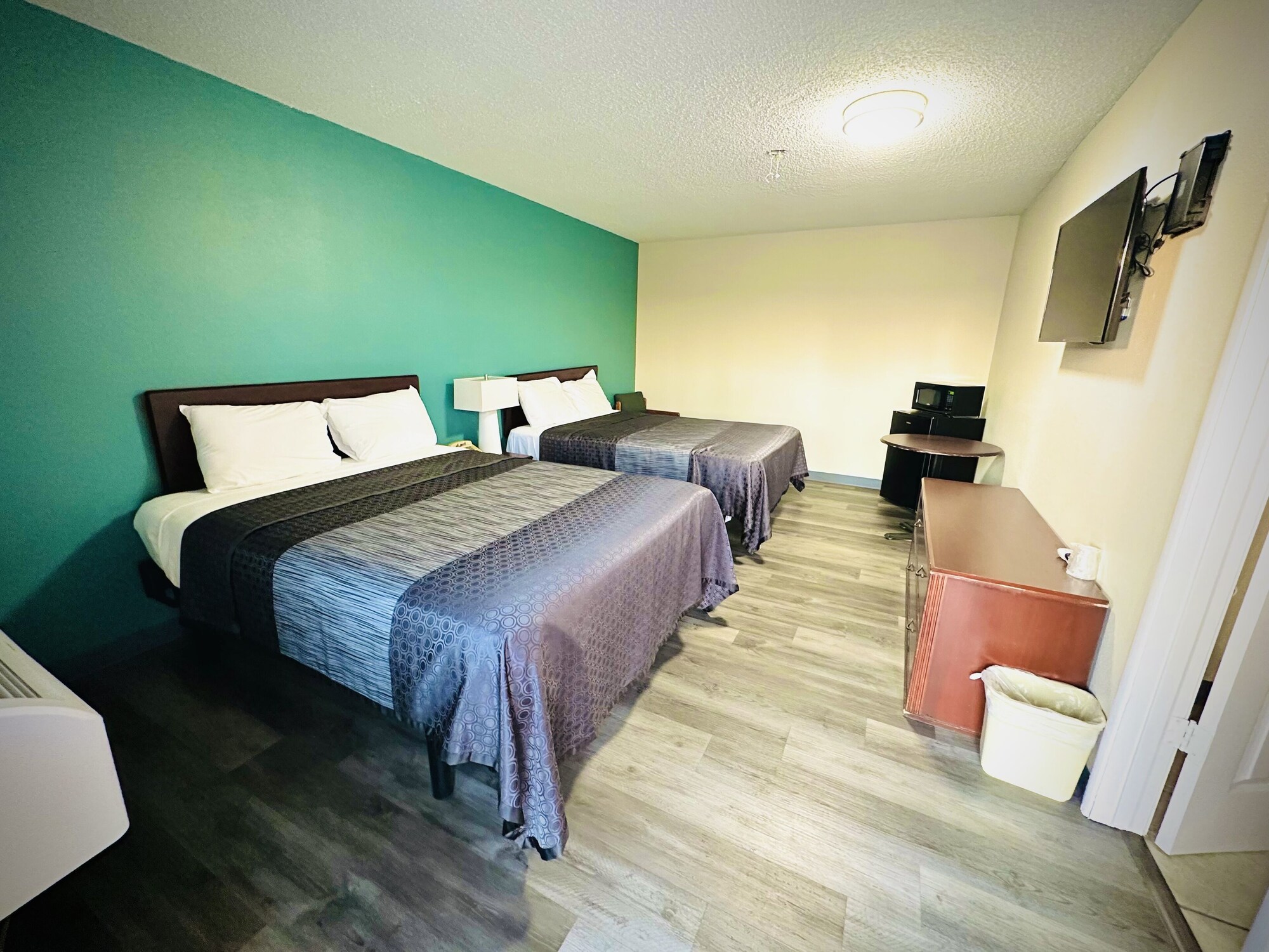 Kings Inn Motel - photo 8