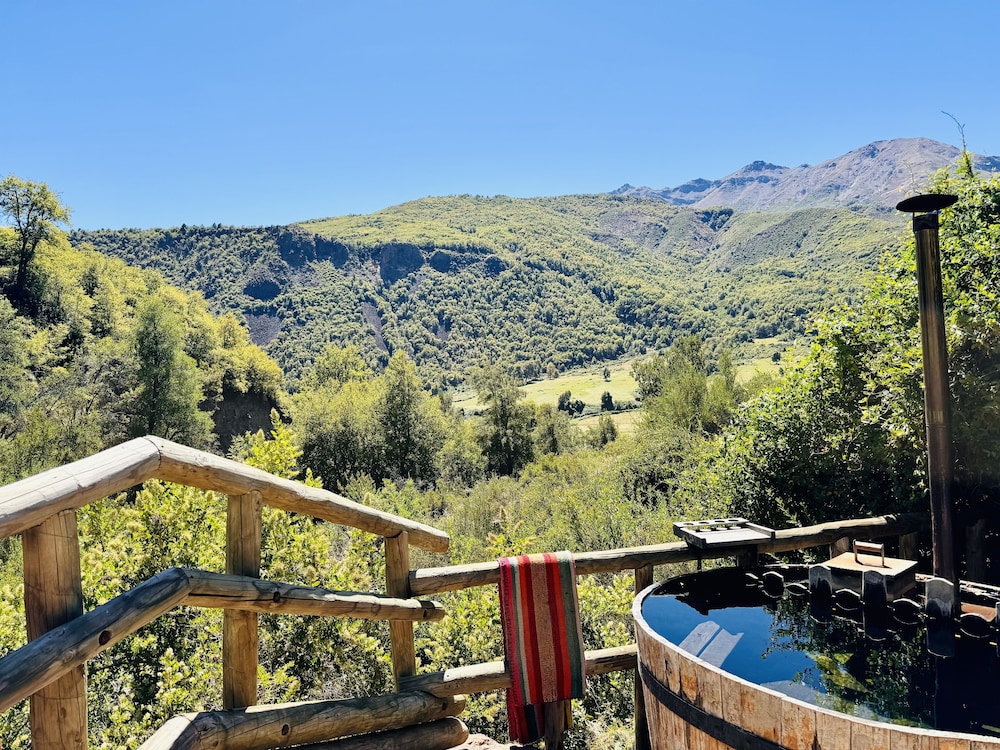 Cabañas entre montañas con tinajas calientes — Colbun — photo 3