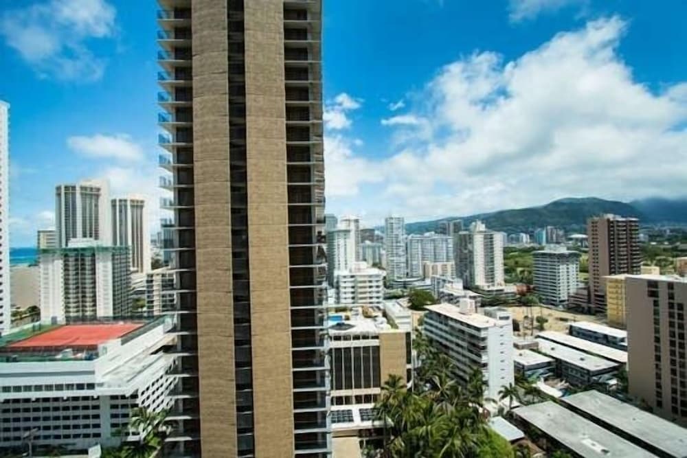 Waikiki Banyan High Level Condo with Private Lanai by Koko Resort Vacation Rentals - photo 134