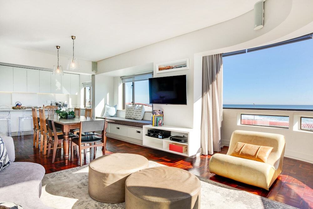 Backup Powered Sea View Apartment on the Promenade