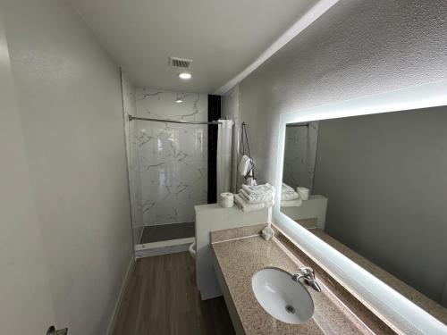 Summit Inn Dayton - photo 6