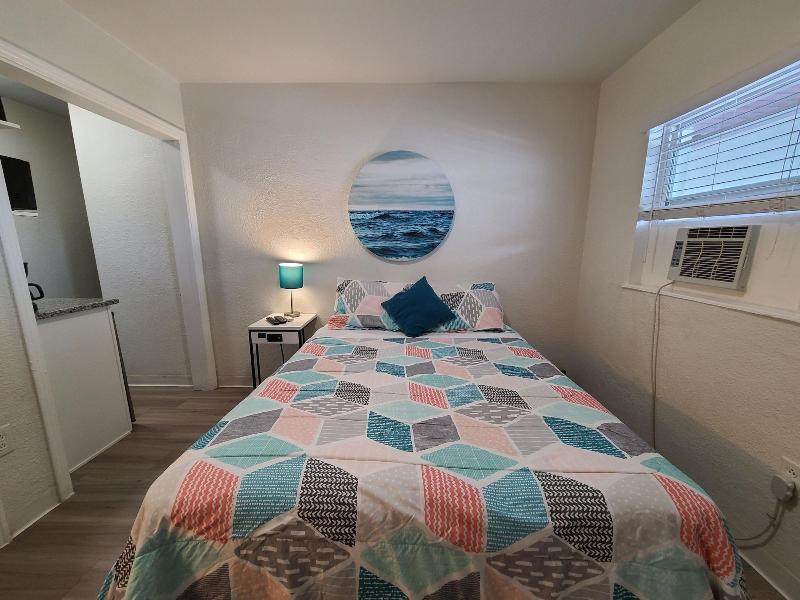 Sun Island Motel - photo 64
