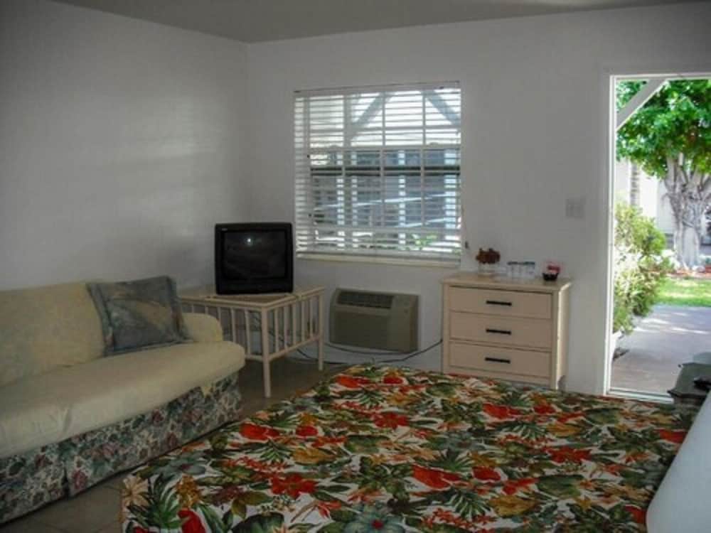 Richard's Motel Extended Stay - photo 12