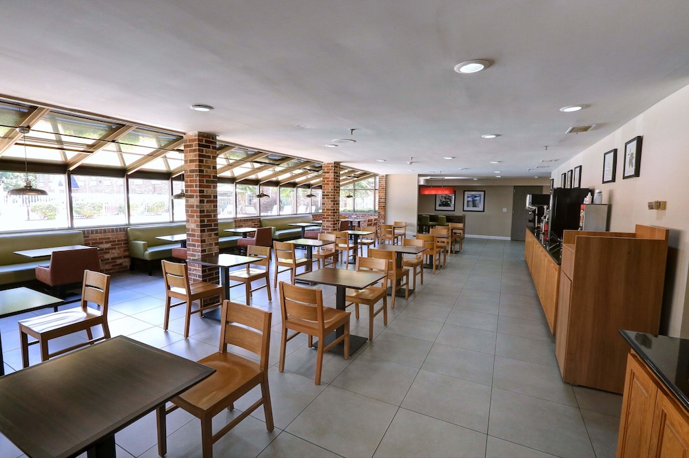 Country Inn & Suites by Radisson Charlotte I 85 Airport NC - photo 27
