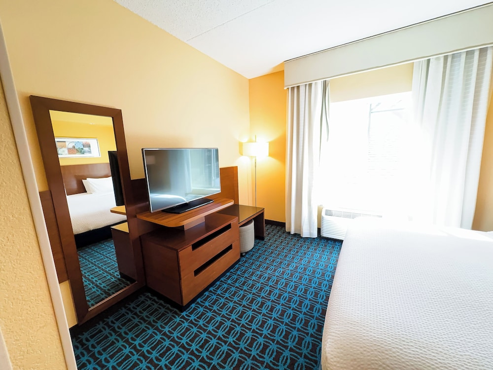 Fairfield Inn & Suites by Marriott Russellville - photo 8