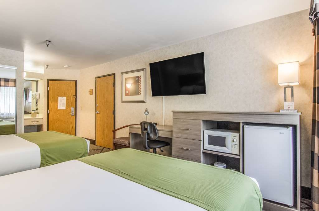 GuestHouse Inn & Suites Hotel Poulsbo - photo 12