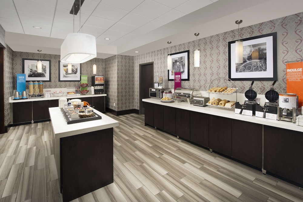 Hampton Inn by Hilton Hattiesburg - photo 22