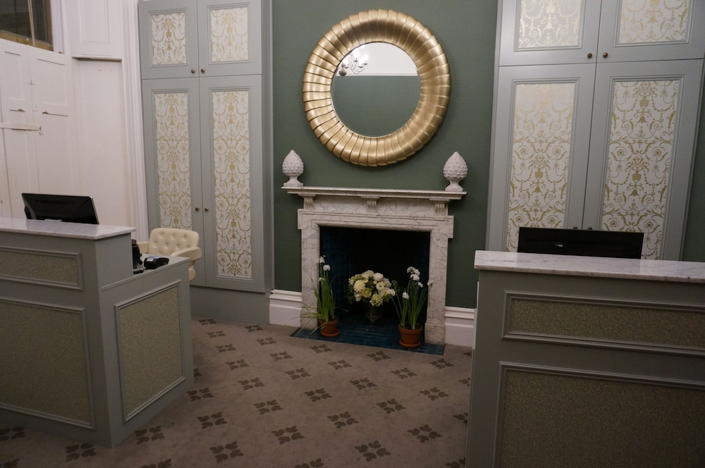 Clevedon Hall — Clevedon — photo 2