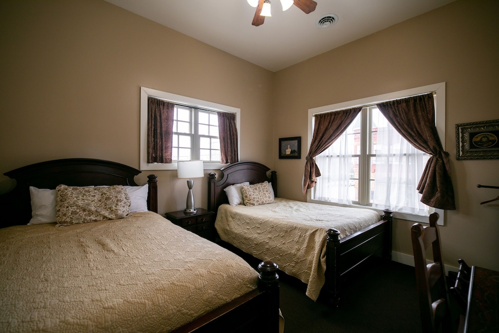 Nauvoo Temple House Hotel - photo 35