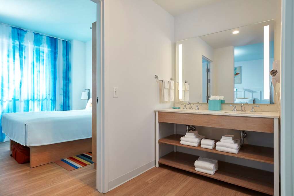 Universal's Endless Summer Resort Surfside Inn and Suites - photo 29