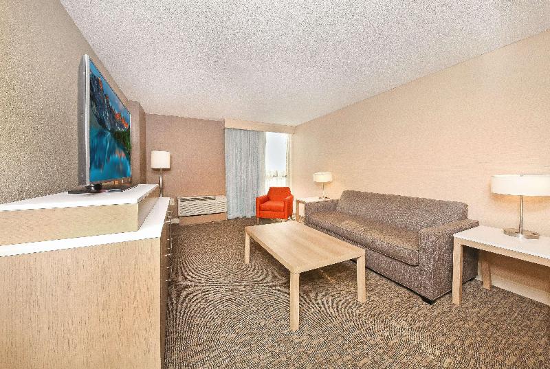 DoubleTree by Hilton Virginia Beach - photo 82