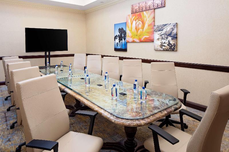 Hotel Zessa Orange County Airport a DoubleTree by Hilton - photo 149