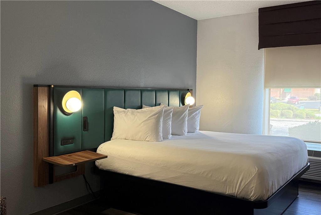 Wingate by Wyndham Indianapolis Airport Rockville Rd. - photo 24